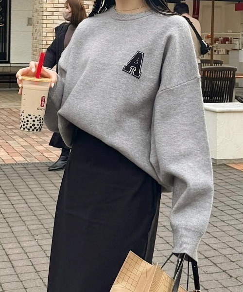 ACYM(アシーム)の「A logo sweat ニット(ニット/セーター・レディース・アイボリー/ブラック/グレー・FREE)」の5枚目の写真