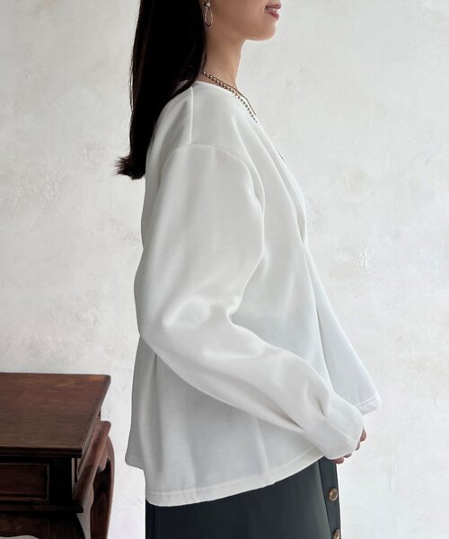 Chez toi(シェトワ)の「裏起毛タックペプラムプルオーバー(Tシャツ/カットソー・レディース・ブラウン/オフホワイト/ブラック・FREE)」の5枚目の写真