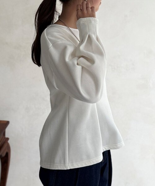 Chez toi(シェトワ)の「裏起毛タックペプラムプルオーバー(Tシャツ/カットソー・レディース・ブラウン/オフホワイト/ブラック・FREE)」の11枚目の写真