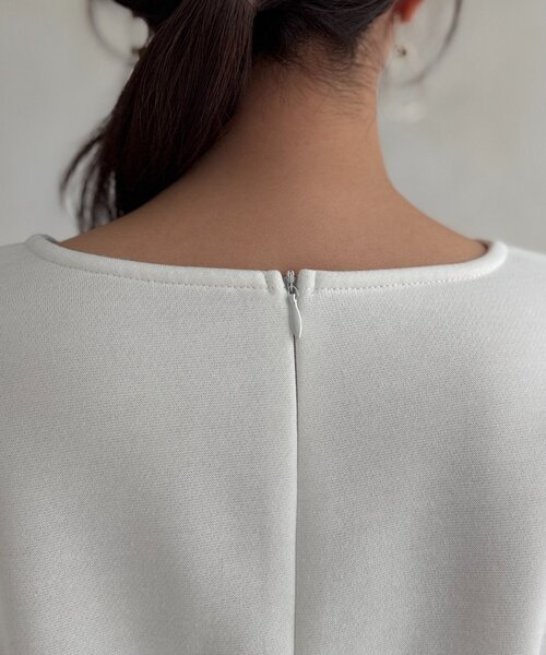 Chez toi(シェトワ)の「裏起毛タックペプラムプルオーバー(Tシャツ/カットソー・レディース・ブラウン/オフホワイト/ブラック・FREE)」の17枚目の写真