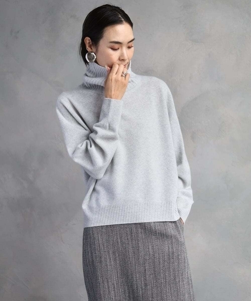 MICHEL KLEIN（ミッシェル・クラン）の「[定番人気]ハイネックニット（ニット/セーター・レディース・ライトグレー/パープル/ブルー/アイボリー/ベージュ/ターコイズブルー/チャコールグレー・38）」の3枚目の写真