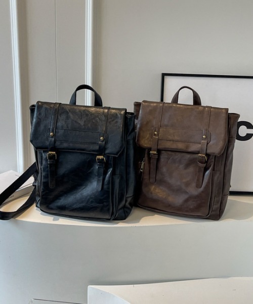 Maison Calme（メゾンカルム）の「【A4サイズ対応】2 色展開 ヴィンテージ合皮 フラップリュック  レトロフェイクレザー ビッグポケットリュック 大容量 カジュアル通勤 レディース 新生活　通勤・通学　マルチウェイ（バックパック/リュック・レディース・ブラック/ブラウン・F）」の20枚目の写真