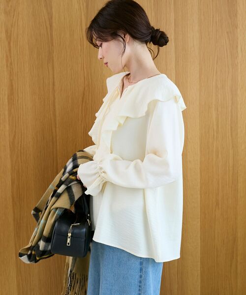 le.coeur blanc(ルクールブラン)の「《手洗い可能》ウールタッチフリルカラーブラウス(シャツ/ブラウス・レディース・オフホワイト/チャコールグレー・38)」の19枚目の写真
