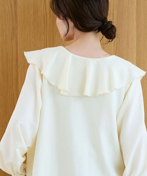 le.coeur blanc(ルクールブラン)の「《手洗い可能》ウールタッチフリルカラーブラウス(シャツ/ブラウス・レディース・オフホワイト/チャコールグレー・38)」の22枚目の写真