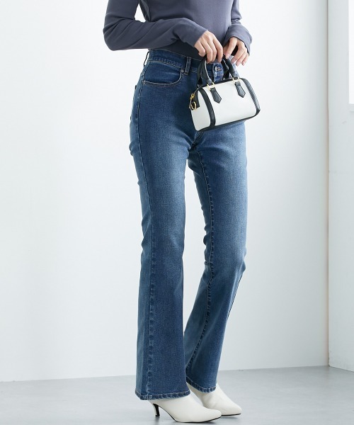 slattgir(スラットジール)の「高身長 すごのびストレッチデニムブーツカットパンツ(選べる股下82cm・86cm)(デニムパンツ・レディース・ブラック/ワンウォッシュ/ブルー・TM2/TLL1/TL1/TM1/TLL2/TL2/T3L1/T4L1/T5L1/T3L2/T4L2/T5L2)」の1枚目の写真