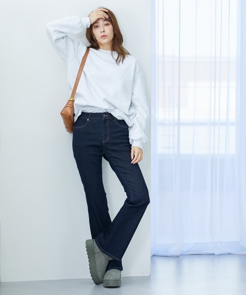 slattgir(スラットジール)の「高身長 すごのびストレッチデニムブーツカットパンツ(選べる股下82cm・86cm)(デニムパンツ・レディース・ブラック/ワンウォッシュ/ブルー・TM2/TLL1/TL1/TM1/TLL2/TL2/T3L1/T4L1/T5L1/T3L2/T4L2/T5L2)」の17枚目の写真
