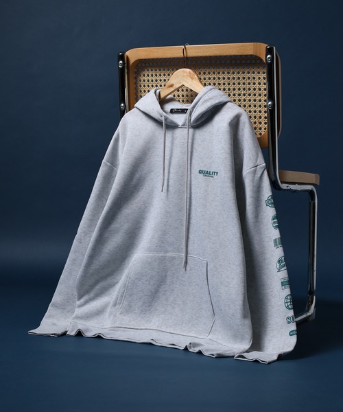 FUNALIVE(ファンアライブ)の「裏起毛 スウェットプリントパーカー unisex(パーカー・メンズ・ブラック系1/グレー系1/ネイビー系1/ベージュ系2/ブラック系3/チャコール/オートミール/ネイビー/ダークグレー/グレイッシュベージュ/ブラック/ホワイト系1/ホワイト系2/グレー系2/ヘザーチャコール/杢グレー/チャコールアッシュ/ベージュ系1/ブラック系2/チャコールグレー・L/XL/M)」の3枚目の写真