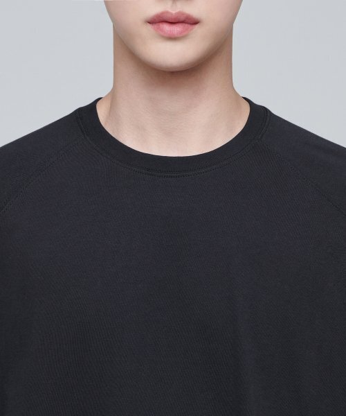 MUSINSA STANDARD（ムシンサスタンダード）の「エクストラオーバーサイズラグランTシャツ[ブラック]（Tシャツ/カットソー・メンズ・その他・SMALL/MEDIUM/LARGE/X-LARGE/XX-LARGE）」の4枚目の写真