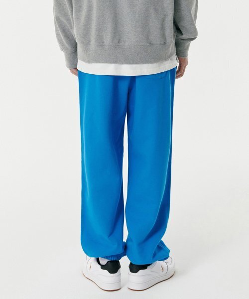 MUSINSA STANDARD（ムシンサスタンダード）の「ワイドスウェットパンツ [サーフブルー]（スウェットパンツ・メンズ・その他・SMALL/MEDIUM/LARGE/X-LARGE/XX-LARGE）」の2枚目の写真