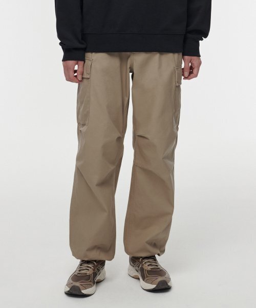 MUSINSA STANDARD（ムシンサスタンダード）の「コットンパラシュートカーゴパンツ[ベージュ]（スウェットパンツ・メンズ・その他・40/31/33/26/27/28/29/38/42/36/34/32/30）」の2枚目の写真