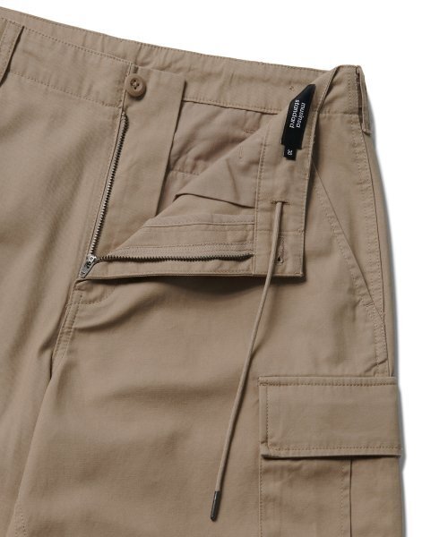 MUSINSA STANDARD（ムシンサスタンダード）の「コットンパラシュートカーゴパンツ[ベージュ]（スウェットパンツ・メンズ・その他・40/31/33/26/27/28/29/38/42/36/34/32/30）」の5枚目の写真