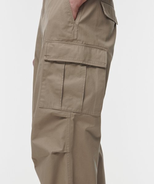 MUSINSA STANDARD（ムシンサスタンダード）の「コットンパラシュートカーゴパンツ[ベージュ]（スウェットパンツ・メンズ・その他・40/31/33/26/27/28/29/38/42/36/34/32/30）」の6枚目の写真