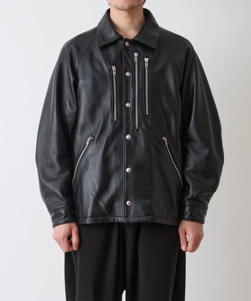 WHITE MOUNTAINEERING(ホワイトマウンテニアリング)の「【White Mountaineering/ホワイトマウンテニアリング】WM×Schott LEATHER COACH JKT(その他アウター・メンズ・ブラック・M/L/XL)」の2枚目の写真