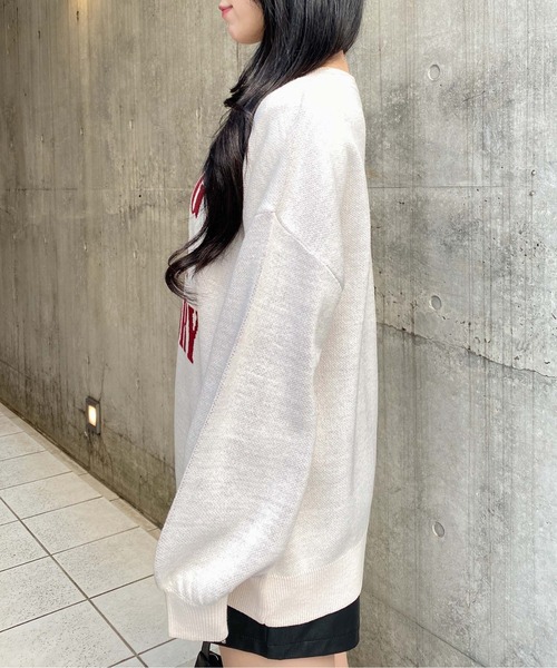INGNI（イング）の「3段ビッグロゴニット（ニット/セーター・レディース・ワイン系2/ホワイト×ブラック/ネイビー系3/ホワイト系4/ブラウン系6・M）」の16枚目の写真