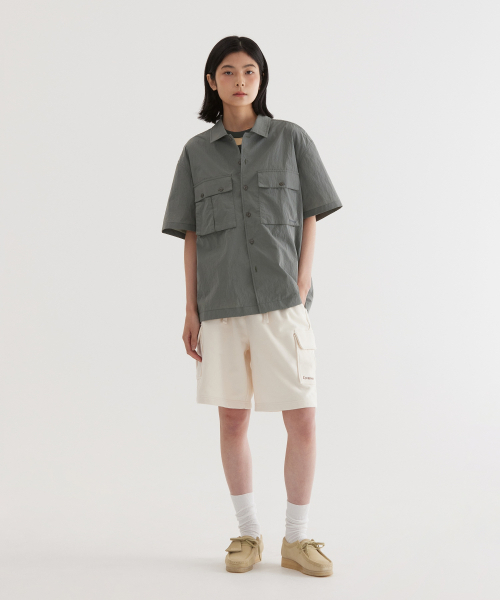 COVERNAT(カバーナット)の「ナイロンパティグハーフシャツ Sage Gray(シャツ/ブラウス・レディース・その他・SMALL/MEDIUM/LARGE/X-LARGE/XX-LARGE)」の8枚目の写真