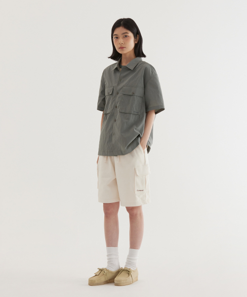 COVERNAT(カバーナット)の「ナイロンパティグハーフシャツ Sage Gray(シャツ/ブラウス・レディース・その他・SMALL/MEDIUM/LARGE/X-LARGE/XX-LARGE)」の7枚目の写真