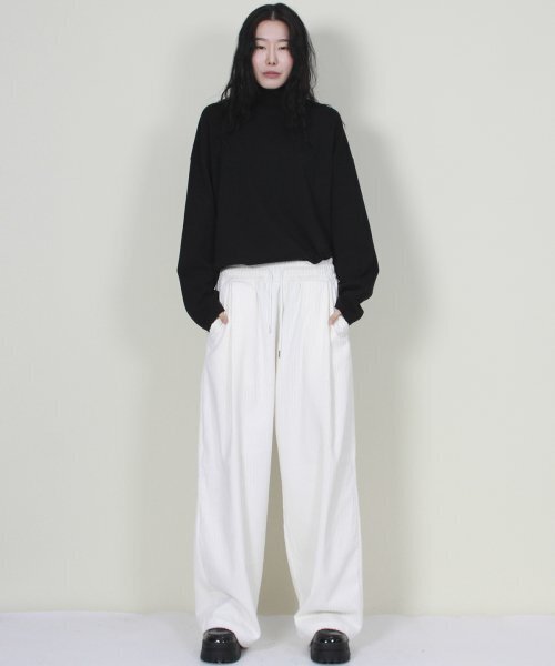 DEMARC(ドゥマーク)の「ワイドフィットコーデュロイワンタックバンディングパンツホワイト(その他パンツ・レディース・その他・LARGE/MEDIUM)」の11枚目の写真