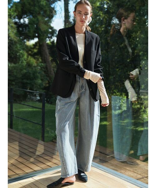 ELENDEEK（エレンディーク）の「レイヤードカラーレスジャケット（ノーカラージャケット・レディース・アイボリー/ブラック・FREE）」の5枚目の写真