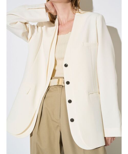 ELENDEEK（エレンディーク）の「レイヤードカラーレスジャケット（ノーカラージャケット・レディース・アイボリー/ブラック・FREE）」の17枚目の写真