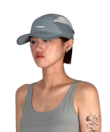 WHILE（ワイル）の「ウェーブクライミングキャップ(SORA BLUE)（キャップ）」