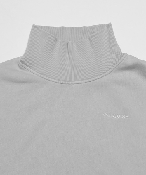 VANQUISH（ヴァンキッシュ）の「VANQUISH / ヴァンキッシュ ピグメント Dyed ハイネック スウェットシャツ（パーカー・メンズ・ブルー/グリーン/ブラック・L/M）」の13枚目の写真