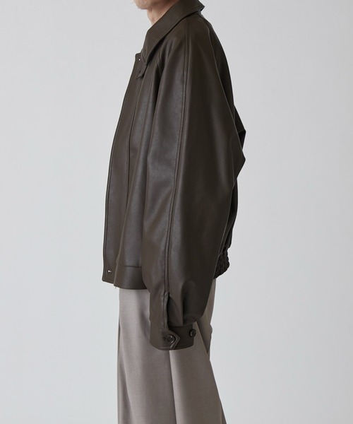 Lui's(ルイス)の「【Neucon】GUN FLAP ZIP LEATHER BLOUSON / ガンフラップZIPレザーブルゾン(ブルゾン・メンズ・ブラック/ダークブラウン・1/2)」の20枚目の写真