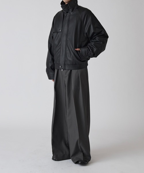 Lui's(ルイス)の「【Neucon】GUN FLAP ZIP LEATHER BLOUSON / ガンフラップZIPレザーブルゾン(ブルゾン・メンズ・ブラック/ダークブラウン・1/2)」の10枚目の写真