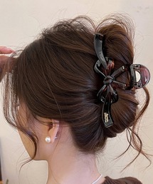 Vini（ヴィニ）の「大きめ べっ甲 リボン ヘアクリップ / バンスクリップ（バレッタ/ヘアクリップ）」