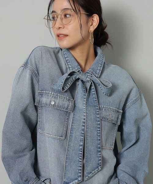 Arpege story(アルページュストーリー)の「タイ付きテンセルショートデニムシャツ(シャツ/ブラウス・レディース・ライトブルー・2)」の2枚目の写真