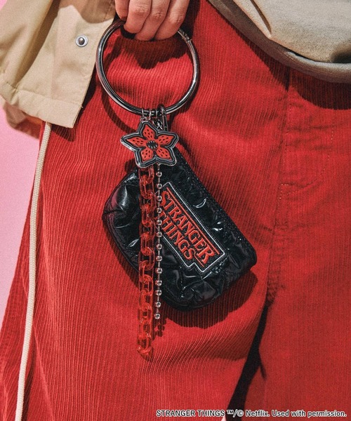 niko and（ニコアンド）の「【STRANGER THINGS】コラボリングポーチ
