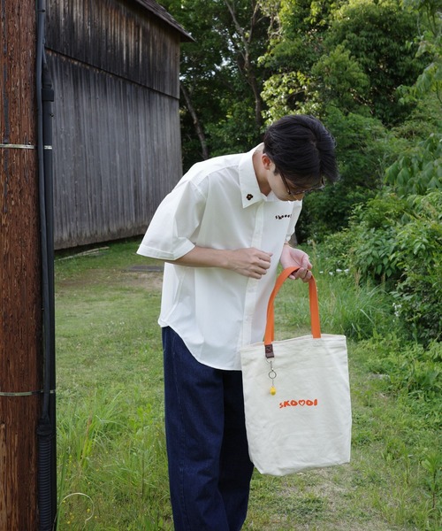 skoool（スクール）の「ロゴプリント キャンバストートバッグ／配色ハンドルデザイン × コットン素材（トートバッグ・メンズ・アイボリー・FREE）」の5枚目の写真