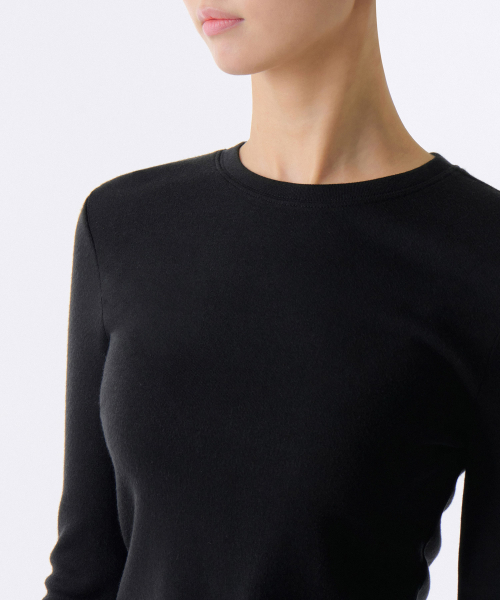 MUSINSA STANDARD WOMAN（ムシンサスタンダードウーマン）の「[ヒートタンダード] ウィメンズ裏起毛スリムクルーネック長袖Tシャツ [ブラック]（Tシャツ/カットソー・レディース・その他・MEDIUM/LARGE/X-SMALL/SMALL）」の3枚目の写真