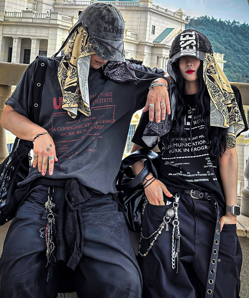 THE MILE（ザマイル）の「CENTRAL MILES CREW [PIGMENT D.GRAY/R]（Tシャツ/カットソー・メンズ・その他・MEDIUM/LARGE/X-LARGE/X-SMALL/SMALL）」の2枚目の写真
