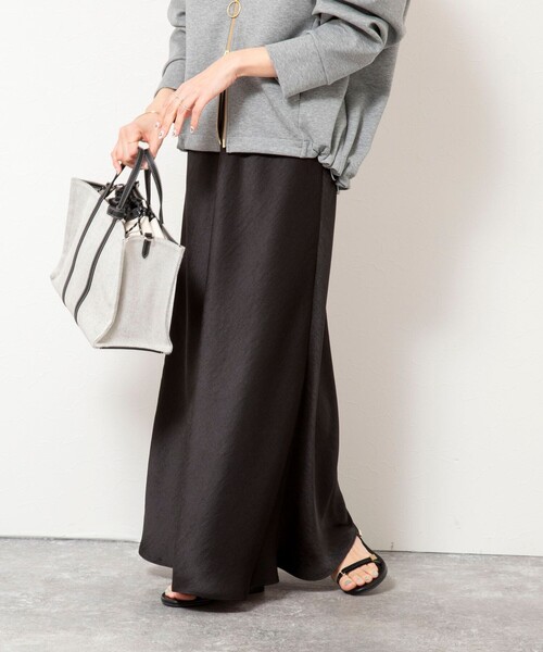 NOLLEY’S(ノーリーズ)の「ウォッシャブルサテンナロースカート(スカート・レディース・カーキ/アイボリー/ブラック・38/36)」の3枚目の写真