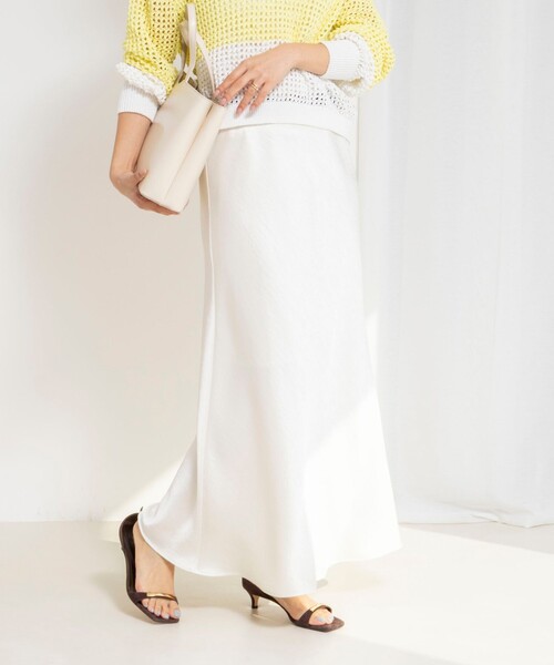 NOLLEY’S(ノーリーズ)の「ウォッシャブルサテンナロースカート(スカート・レディース・カーキ/アイボリー/ブラック・38/36)」の7枚目の写真