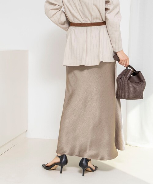 NOLLEY’S(ノーリーズ)の「ウォッシャブルサテンナロースカート(スカート・レディース・カーキ/アイボリー/ブラック・38/36)」の20枚目の写真