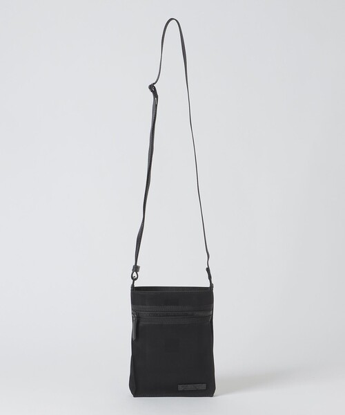 BLACK LABEL CRESTBRIDGE（ブラックレーベル・クレストブリッジ）の「BLACK of  BLACKs ミニショルダーバッグ（ショルダーバッグ・メンズ・ブラック・FREE）」の4枚目の写真