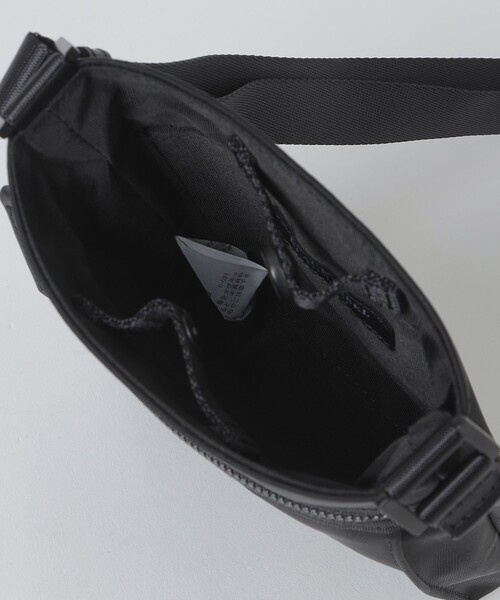 BLACK LABEL CRESTBRIDGE（ブラックレーベル・クレストブリッジ）の「BLACK of  BLACKs ミニショルダーバッグ（ショルダーバッグ・メンズ・ブラック・FREE）」の6枚目の写真