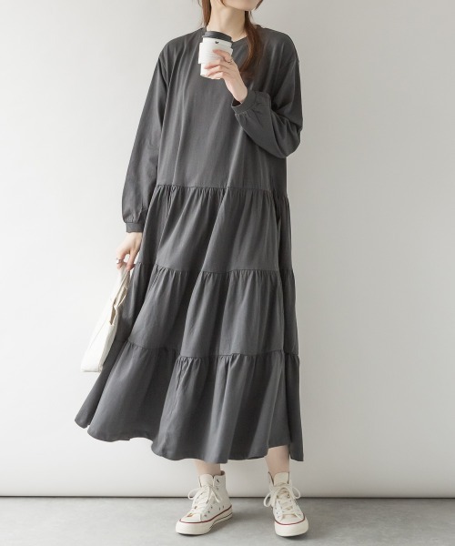 aity（アイティ）の「M-5L ティアードロングワンピース（ワンピース・レディース・ブラック/カーキ/チャコールグレー/グレイッシュベージュ・4L～5L/LL～3L/M～Ｌ）」の3枚目の写真