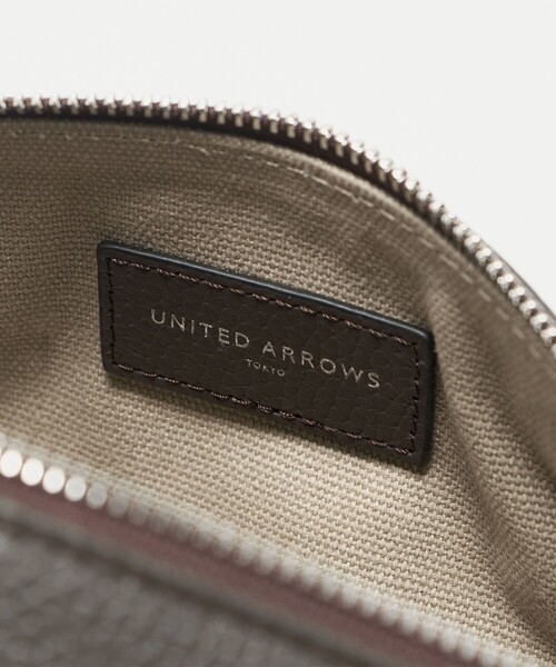 UNITED ARROWS（ユナイテッドアローズ）の「レザー スクエアクラッチバッグ（ポーチ）（クラッチバッグ・メンズ・ダークブラウン/ブラック/ネイビー・FREE）」の9枚目の写真