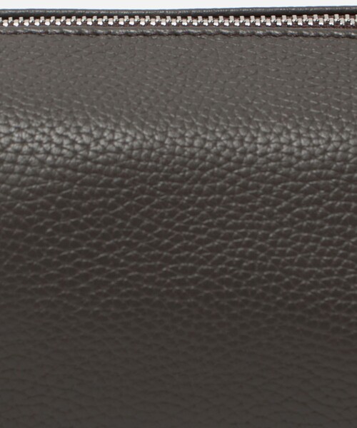 UNITED ARROWS（ユナイテッドアローズ）の「レザー スクエアクラッチバッグ（ポーチ）（クラッチバッグ・メンズ・ダークブラウン/ブラック/ネイビー・FREE）」の10枚目の写真