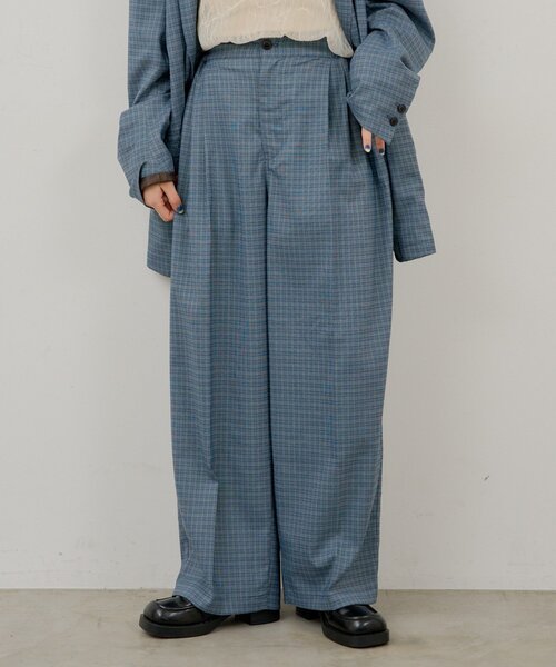 WHIMSIC(ウィムジック)の「⋆【WHIMSIC/SETUP対応/2サイズ展開】タックイージースラックス(その他パンツ・レディース・ブルー/ネイビー/ベージュ・2/1)」の1枚目の写真