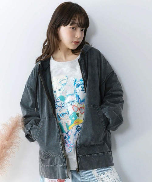 ScoLar（スカラー）の「ScoLar(スカラー) スカラーちゃん柄ヴィンテージ風パーカー（パーカー・レディース・ブルー/ブラック・MEDIUM）」の5枚目の写真