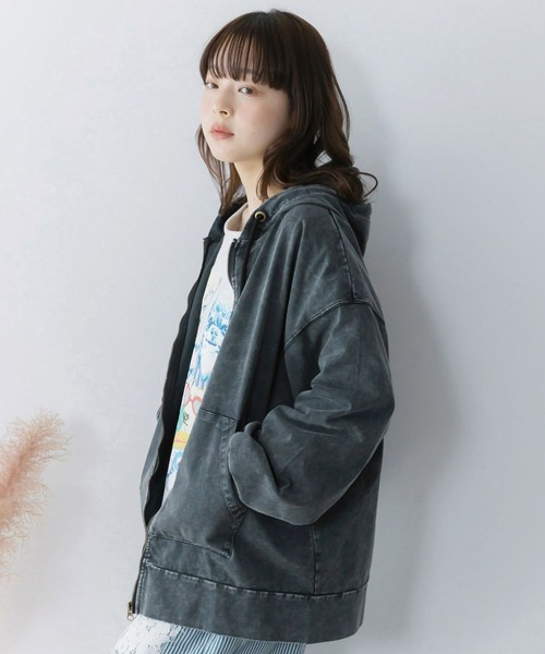 ScoLar（スカラー）の「ScoLar(スカラー) スカラーちゃん柄ヴィンテージ風パーカー（パーカー・レディース・ブルー/ブラック・MEDIUM）」の6枚目の写真