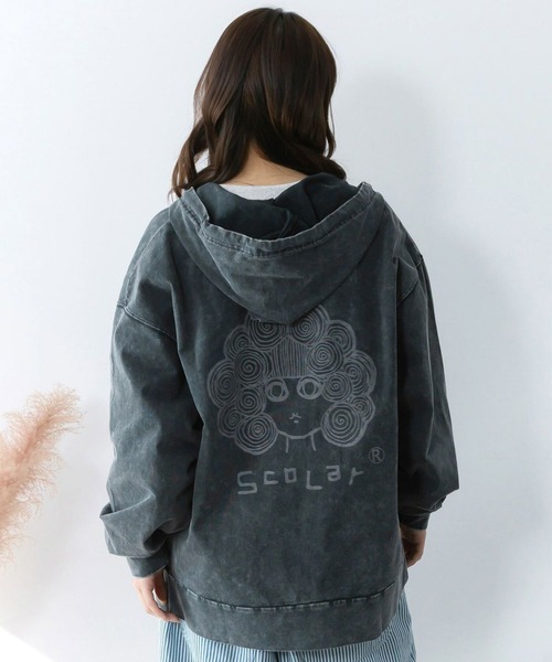 ScoLar（スカラー）の「ScoLar(スカラー) スカラーちゃん柄ヴィンテージ風パーカー（パーカー・レディース・ブルー/ブラック・MEDIUM）」の7枚目の写真