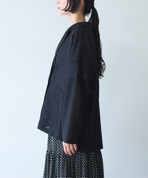 yuni(ユニ )の「sheer summer Wool-Polyester Voil tailored ジャケット(テーラードジャケット・レディース・ブラック/グリーン・FREE)」の10枚目の写真