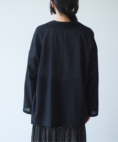 yuni(ユニ )の「sheer summer Wool-Polyester Voil tailored ジャケット(テーラードジャケット・レディース・ブラック/グリーン・FREE)」の11枚目の写真