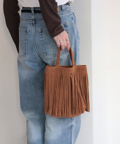 fredy emue（フレディエミュ）の「【AULENTTI/オーレンティ】 フリンジミニトートバッグ（ショルダーバッグ・レディース・ブラウン/ベージュ・FREE）」の3枚目の写真