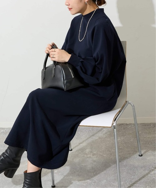 JOURNAL STANDARD（ジャーナルスタンダード）の「《WEB限定追加2》ダブルクロスロングワンピース（ワンピース・レディース・ブラック/ネイビー・36/38）」の2枚目の写真