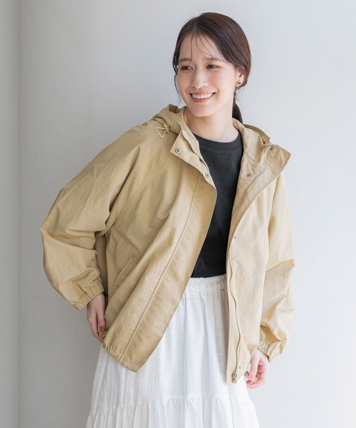 MONCLER ドルマンスリーブ マウンテンパーカー ベージュ 00 ポンチョ MONCLER ドルマンスリーブ マウンテンパーカー ベージュ 00 ポンチョ